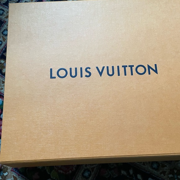 Brand new limited edition ,100% authentic LV - Picture 6 of 6